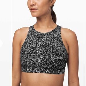 Lululemon Energy Bra *High Neck Size 6